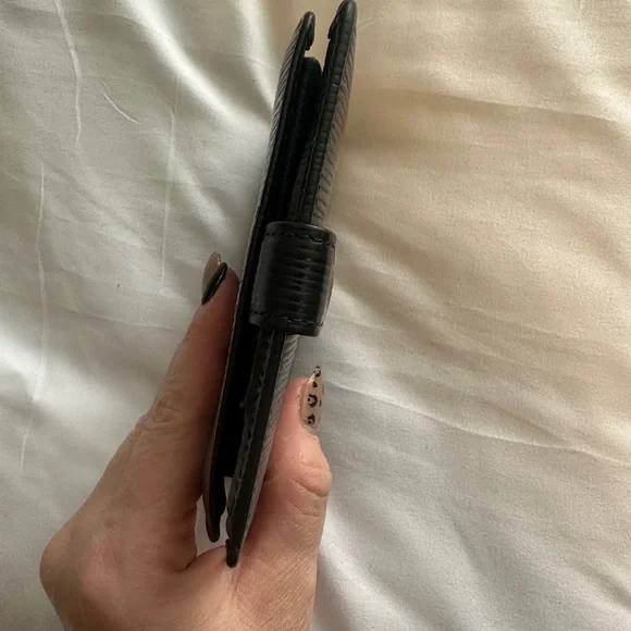 Louis Vuitton Black Epi Leather Wallet - Near Flawless - Picture 12 of 16